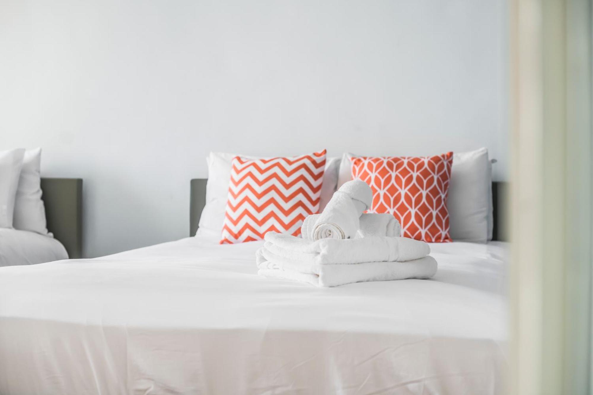 Stunning Massive Bedroom +Direct Thames River View Londra Esterno foto